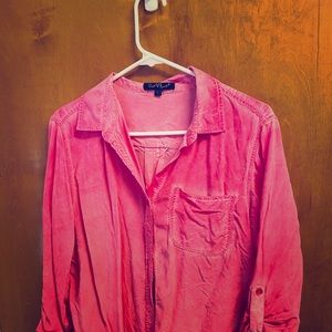 Relaxed, comfy, oversized pink linen shirt